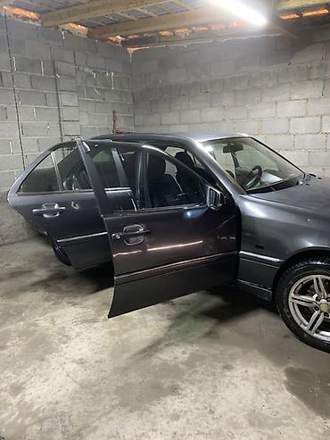 Другие автомобили: Мерседес 202 сешка Год 1994 обыем 2,2 Механика Газ бензин Мотор — 3