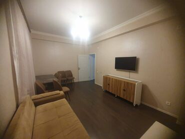 Uzunmüddətli kirayə mənzillər: Yasamal Midada Yeni tikilmiş 9 mərtəbəli binanın 1-ci mərtəbəsində 2 — 1