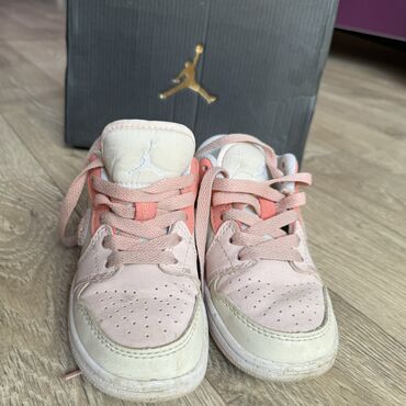 эспумед для новорожденных: Кроссовки Nike!!!! Отличного качества, состояние хорошее, на до