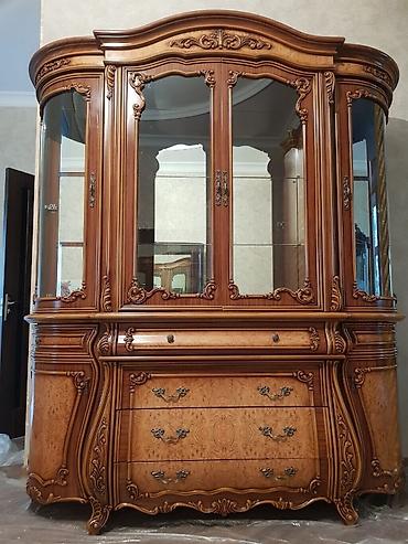 Şüşəli dolab vitrini, İşlənmiş, Ünvandan götürmə