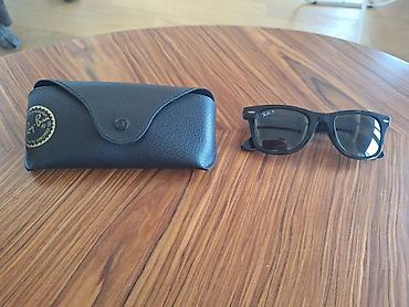 Original Ray-Ban Wayfarer polarizovane sunčane naočare. Klasičan