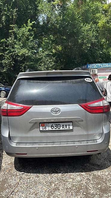 Транспорт: Toyota Sienna: 2017 г., 3.5 л, Автомат, Бензин, Минивэн — 3