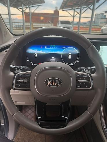 Kia: Kia Carnival: 2020 г., Минивэн — 18