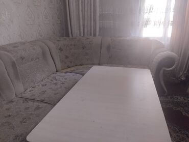 одноместные кровати купить: Угловой диван + большой журнальный/обеденный стол - Диван: угловая