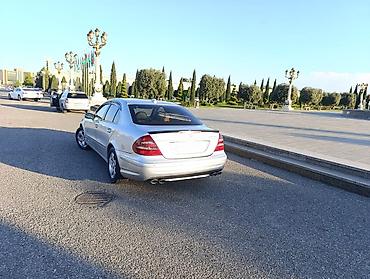 w211 duman: Mercedes-Benz E-Class sedan (W211), gümüşü rəng. Xüsusiyyətlər: - — 2