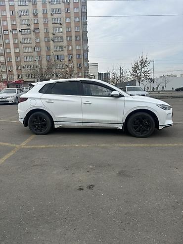 BYD: BYD E2: 2021 г., Электромобиль, Хэтчбэк — 4