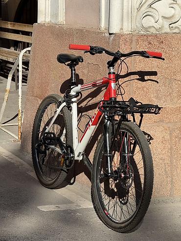 ролер: Trek 3700 Custom — Hollowtech II / Втулка Novatec / Дисковый тормоз — 4