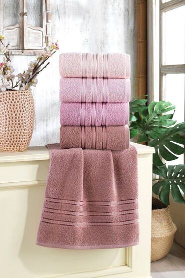 Текстиль: Качественный набор полотенца. 4 ванный полотенца и 4 лицевой. Рацветки