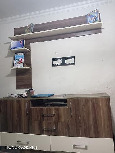 ikinci əl paltar dolabi: Tv stent elaa veziyyetde — 1
