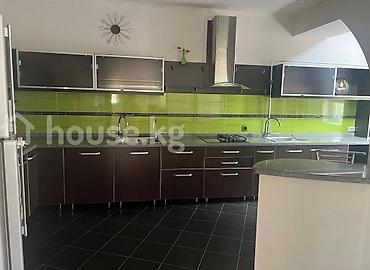 круглый: 4 комнаты, 173 м², сквер Тоголок Молдо Элитка, 5 этаж — 3