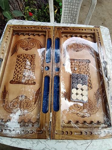 Taxta nərd dəsti - Material: fıstığ ağacından hazırlanmış, cilalanmış