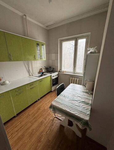 агенство ош: 2 комнаты, 52 м², 105 серия, 5 этаж, Евроремонт