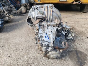 Auto delovi: Menjac pet brzina Lada 112. Polovno, ocuvano. Skinuto sa rastavljenog — 2