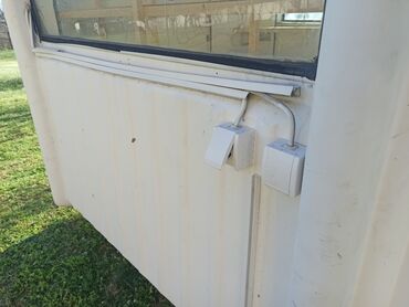 Garaže: Veoma dobar, opremljen kiosk 2x2m, od poliestera, ali mnogo debljeg — 8