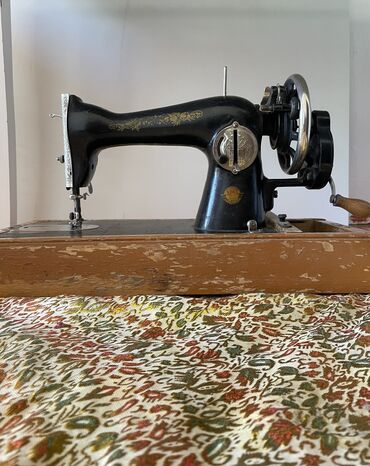 ручной швейный машинка: Швейная машина Machine, Вышивальная, Ручной
