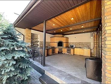 Долгосрочная аренда домов: 300 м², 6 комнат — 1