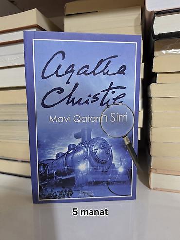 Книги и журналы: Kitablar tamamilə yenidir. Hər birinin öz qiyməti şəkildə göstərilib — 3