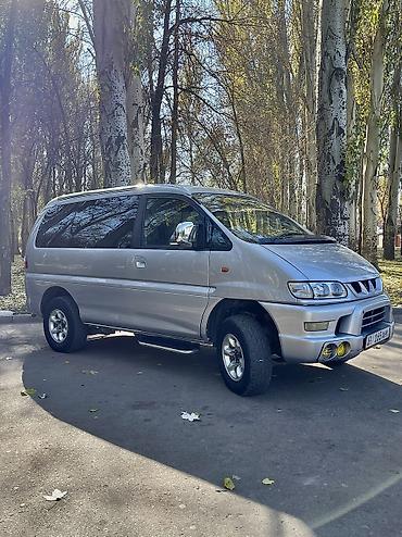 Mitsubishi: Mitsubishi Delica: 2005 г., 3 л, Автомат, Бензин, Минивэн — 2