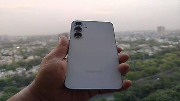 pubg mobile uc pulsuz: Samsung Galaxy A55, 256 GB, rəng - Ağ, Barmaq izi — 1