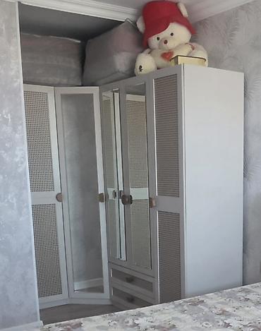 kunc divanl: İşlənmiş, 5 qapı, Güzgülü, Boz, Taxta, Açılan, Künc dolab — 1