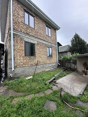 Продажа коттеджей и домов: 📍 В Сокулуке ( верхняя зона ) продаётся двухуровневый дом под ПСО, на — 3