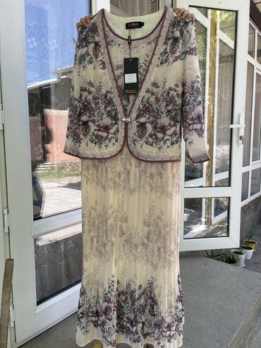 розовая кофта: Платье от маркизы есть этикетка новая размер 44-46отдам за 700