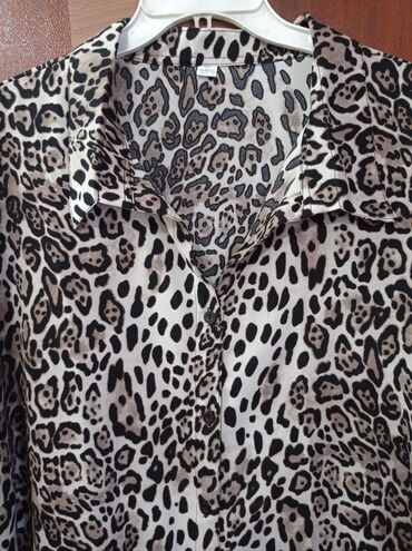 леопардовые вещи: Блузка, Леопардовый принт, Удлиненная модель
