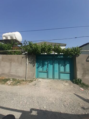 rustavi maşın bazarı: Binəqədi qəs. 3 otaqlı, 232 kv. m, Yeni təmirli