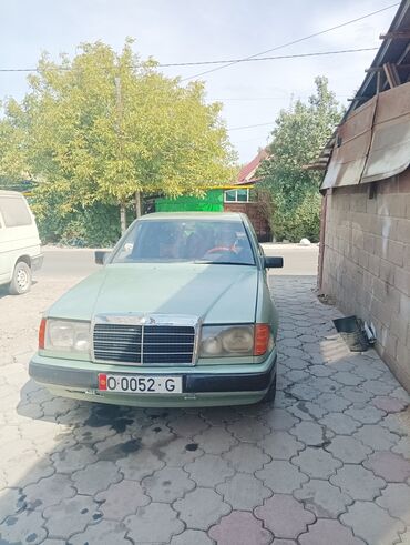 мини мерседес: Mercedes-Benz W124: 2.3 л, Механика, Бензин, Седан