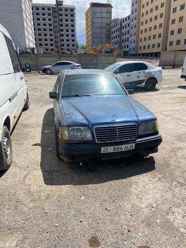 мерседес 110: Mercedes-Benz W124: 1993 г., 3.2 л, Механика, Газ, Седан