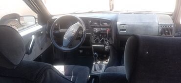 продам срочно машину: Volkswagen Passat: 1991 г., 1.8 л, Механика, Бензин, Седан