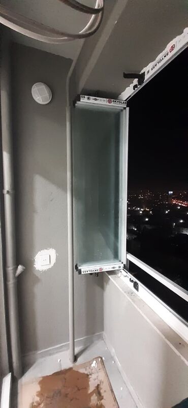 Digər pəncərələr və pəncərə üçün məhsullar: Cam balkon 1kv 150 azn mantaj daxil