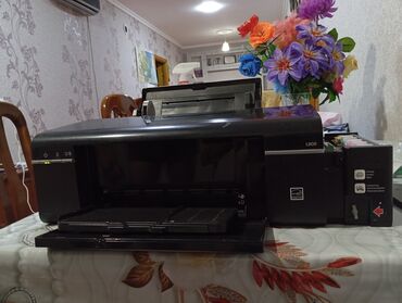 Kompüter ehtiyyat hissələri: Epson L800 modeli rəqəmsal fotoşəkillərin yüksək keyfiyyətli çapı üçün