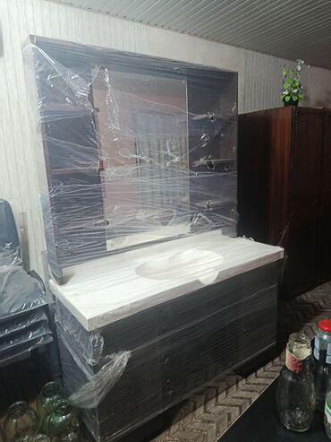 su butulkasi: Yeni, Saş kəsimi üçün masa, Güzgülü