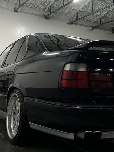 BMW: BMW 5 series: 1992 г., Седан — 4