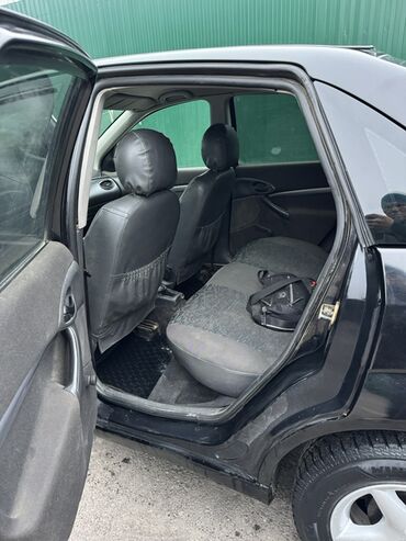 Ford: Ford Focus: 2002 г., 1.8 л, Механика, Бензин, Седан — 6