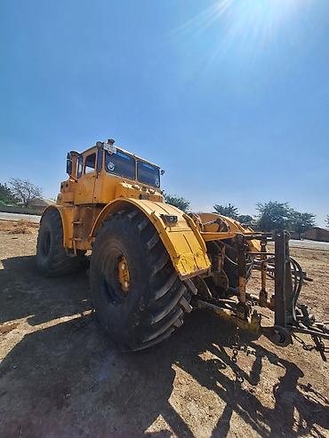 avtomobil ehtiyat hisseleri: Ağır sinif təkərli traktor – Kirovets tipli (sarı rəng), arxa — 2