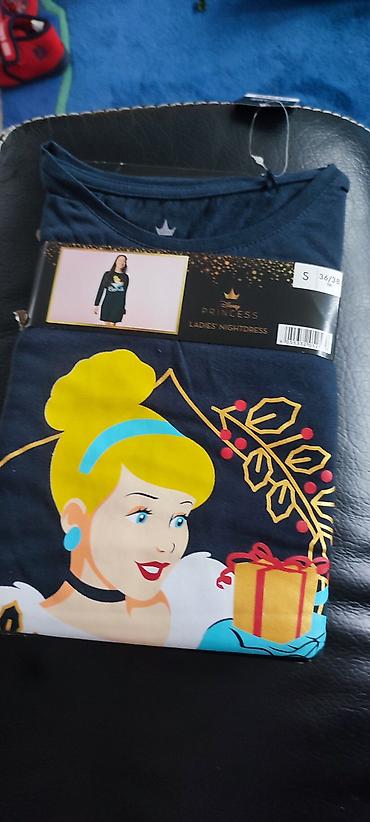 ar max: Spavaćica DISNEY PRINCESS 36/38 NOVA SA ETIKETOM
999din
100% pamuk — 4