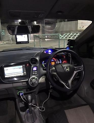 баа: Honda Insight: 2009 г., 1.5 л, Вариатор, Гибрид, Хетчбек — 5