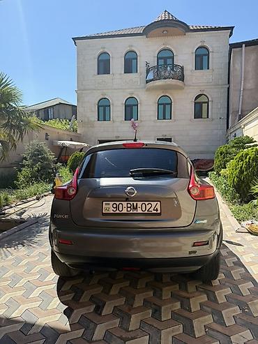logan 2013: Nissan Juke: 1.6 l | 2013 il Krossover — 3