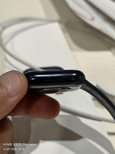 pixel watch 2: Apple Watch (9 серия/ 41 мм), корпус темного цвета, ремешок Sport Band — 3
