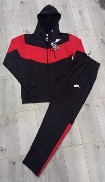 Trenerke: Muske komplet trenerke samo 4400 din
Velicine M, L, XL, XXL — 10