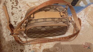 женские маленькие рюкзаки: Çiyin çantası, Gucci, Yeni