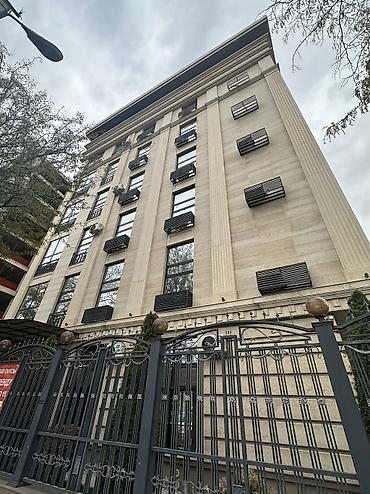 партер 2: Сдаю Офис целиком: 53 м², В бизнес центре, С ремонтом, Первая линия, С отдельным входом, С системой безопасности — 1