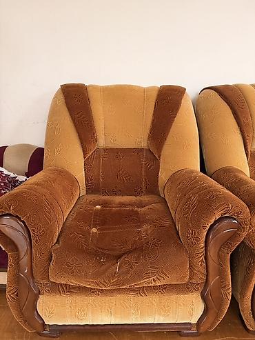 Divan və kreslo dəstləri: Yumşaq mebel dəsti – divan və iki ədəd kreslo - Model: Klassik üslub — 1