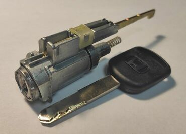 СТО, ремонт транспорта: Ремонт замков ЧИП КЛЮЧ АВТОЭЛЕКТРИК Адаптация слетевщих блоков — 14