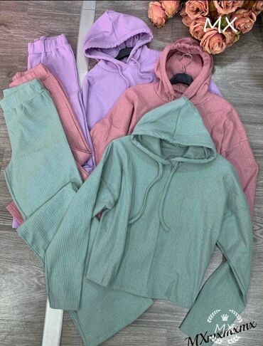 Kompleti: L11. Komplet
 2.600 dinara — 11