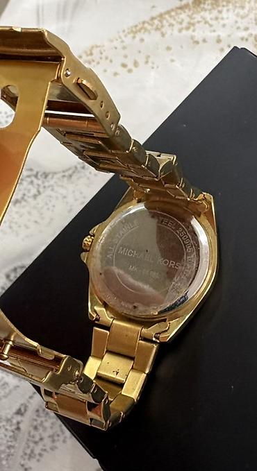 gun eynəyi: Qızılı rəngdə Michael Kors kvars qol saatı - Korpus və qolbaq: metal — 6