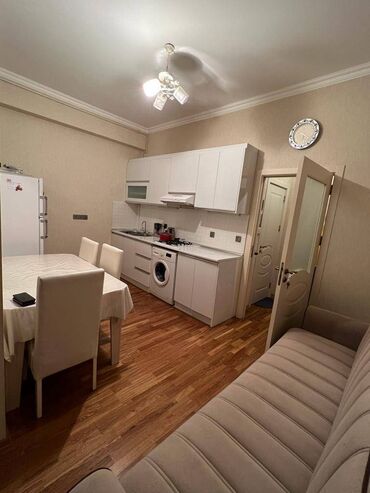 Yeni tikili: 8-ci kilometr, 1 otaqlı, Yeni tikili, m. Qara Qarayev, 35 kv. m — 2