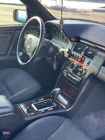 Mercedes-Benz: Mercedes-Benz E-Class: 1997 г., 2.3 л, Автомат, Бензин, Седан — 8